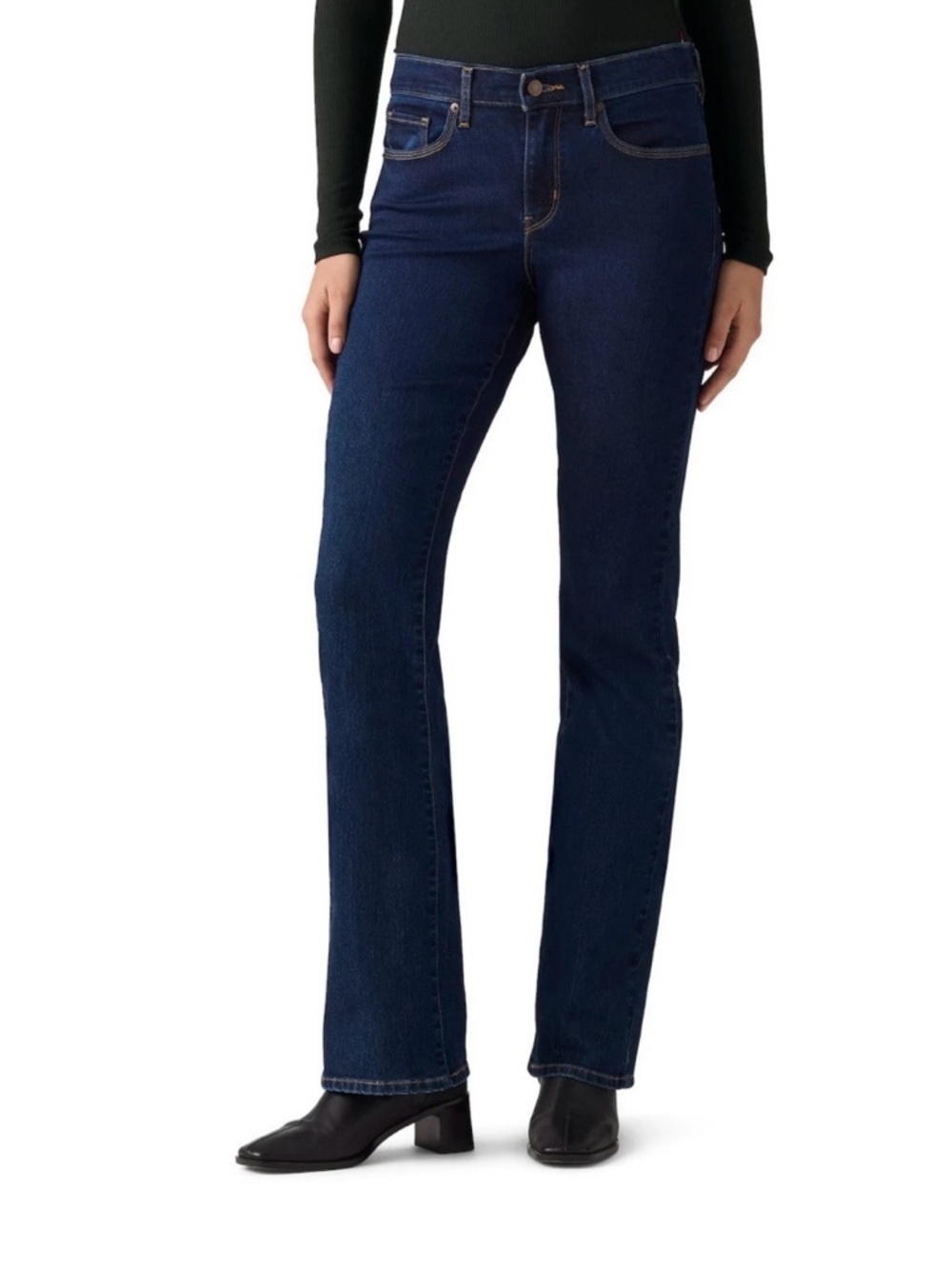 Levi’s Women’s Classic Bootcut jeans Dark Wash Size 27 Minimalist Flared denim